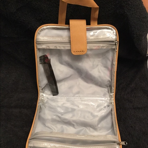 NWT Tahari 2-section weekender toiletry bag - Picture 5 of 5